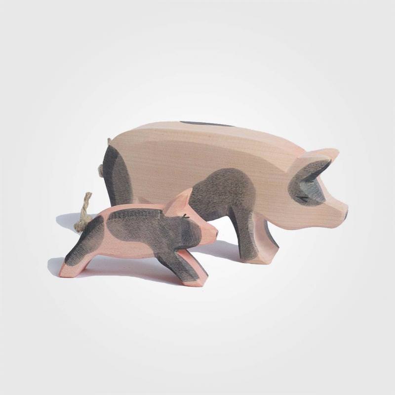Holzfigur Schweine von Ostheimer