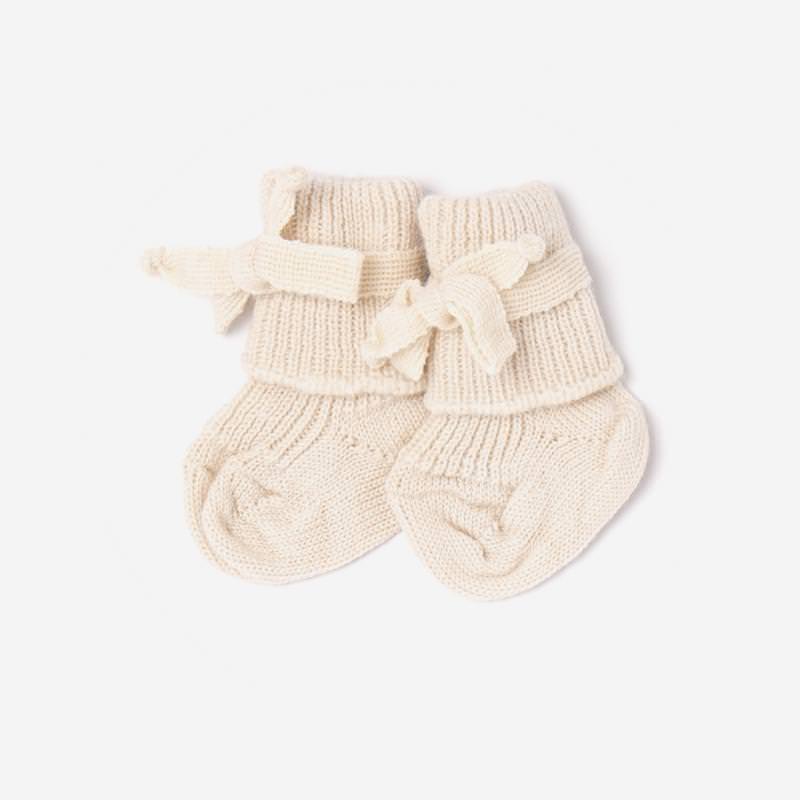 Baby Socke mit Schleife von Hirsch aus Wolle in natur