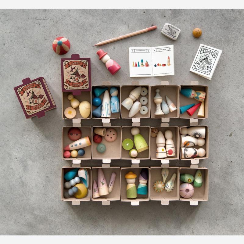 Überraschungsbox "Lucky Lucky" 2 mehrteilig aus Holz in Pappschachtel von Grapat