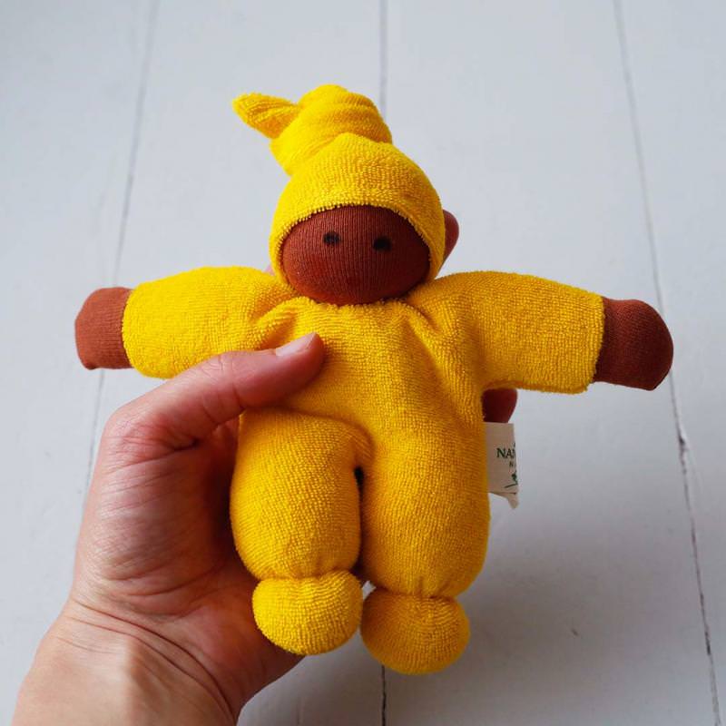 Baby Püppchen Pimpel von Nanchen aus Bio-Baumwolle in gelb