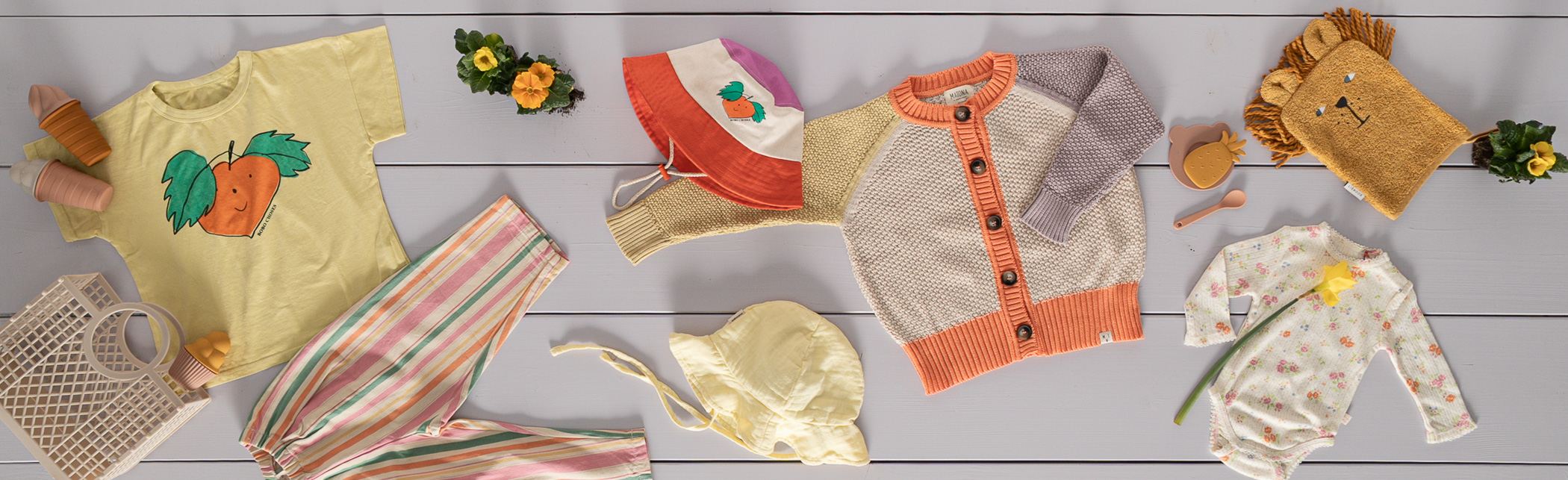 Kleidung für Babys und Kinder aus Bio-Baumwolle, Wolle und Seide