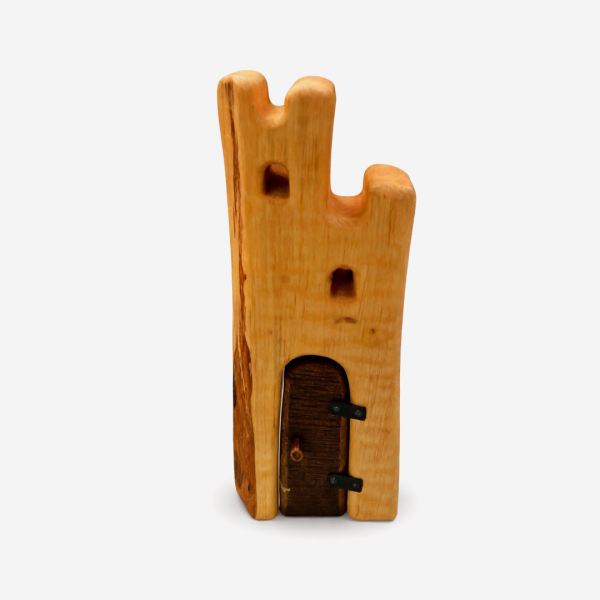 Turm mit Tür von Bikeho aus Holz