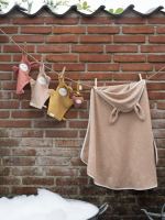 Kapuzen Baby Handtuch Hase von Fabelab aus Bio-Baumwolle in old rose 2