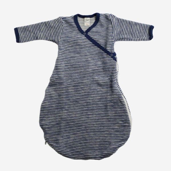 Baby Wickelsack von Lilano aus Wollfrottee in marineblau geringelt