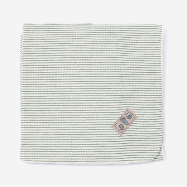 Babydecke von Lilano aus Wolle/Seide in Ringel sage green
