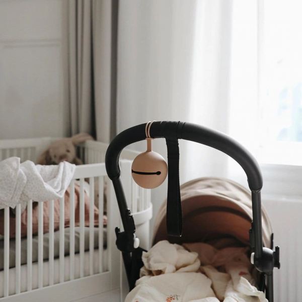 Schnuller Aufbewahrung von Mushie aus Silikon in pale taupe | Lila Lmmchen  Onlineshop