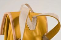 Schultasche von Hänska aus Bio-Baumwolle in bright mustard