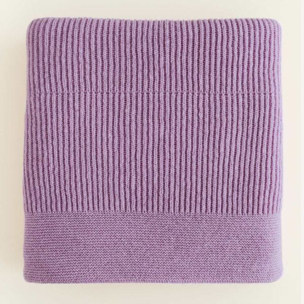 Familiendecke Gaston von Hvid aus Merinowolle in lavender
