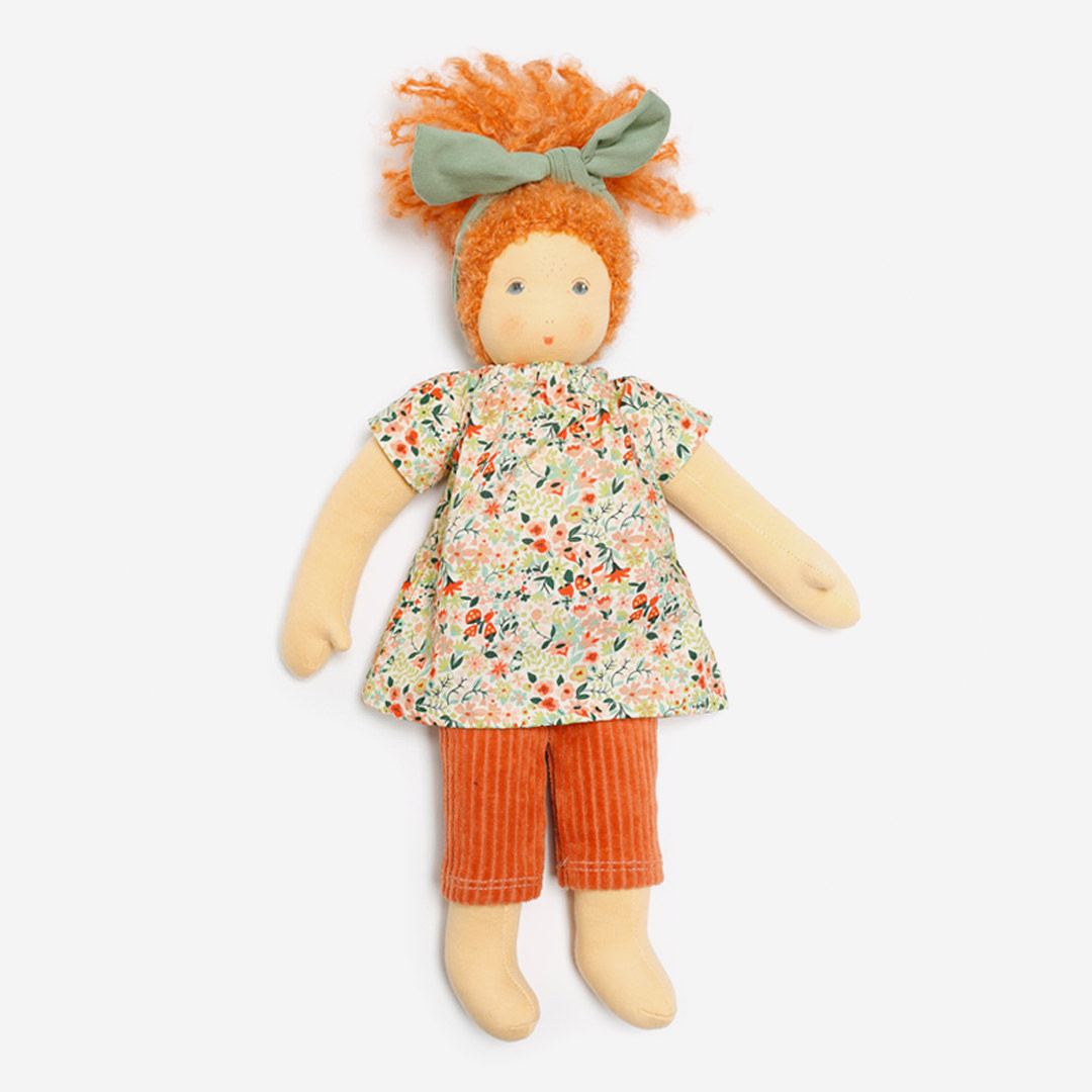 Anziehpuppe Flore von Nanchen aus Bio-Baumwolle | Lila Lämmchen
