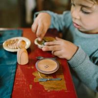 Teller Set Dishes aus Holz