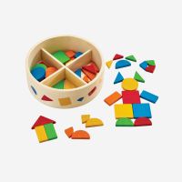 Mosaik-Steine mit Behälter aus Holz