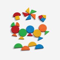 Mosaik-Steine mit Behälter aus Holz